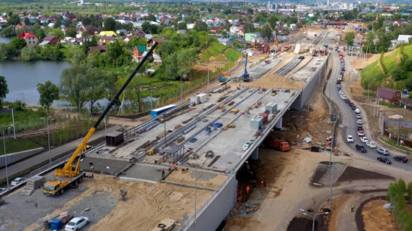 Строители Большого Казанского кольца приступили к укладке дорожного полотна