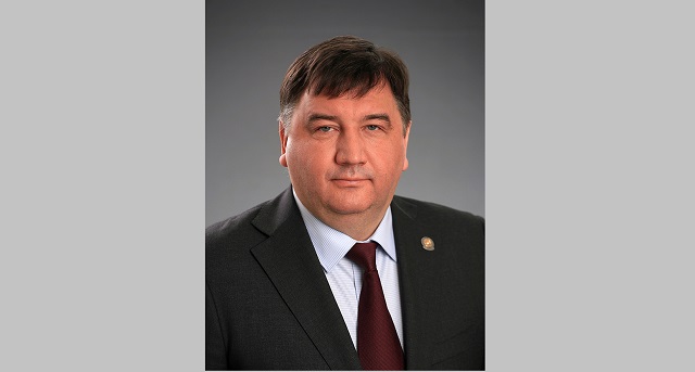 КФУ возглавил экс-глава Миндортранса Татарстана Ленар Сафин