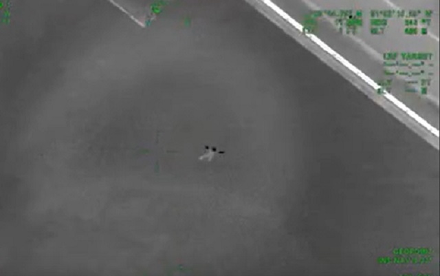 Злоумышленник спрыгнул с 16-метровой высоты в реку, пытаясь уйти от полиции – видео