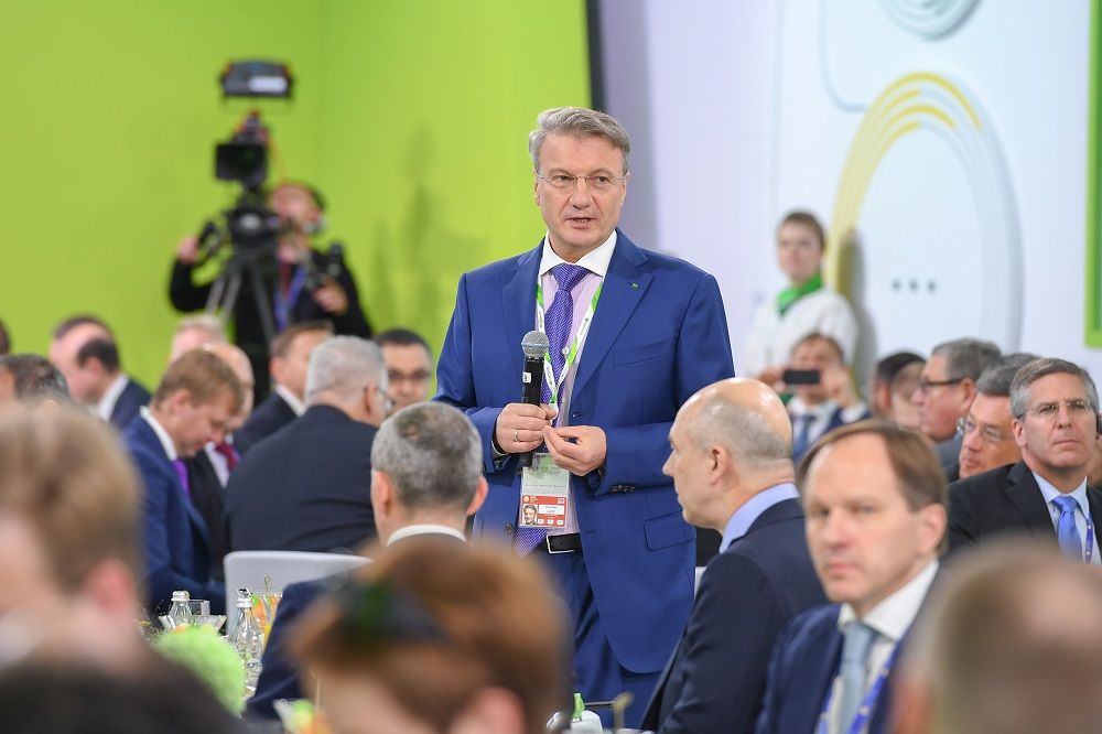 Рустам Минниханов и Герман Греф презентуют в Казани проект «Безналичный транспорт»