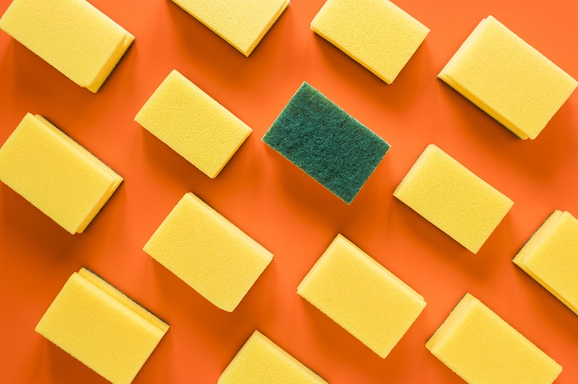 Названы простые привычки, из-за которых на кухне размножаются опасные бактерии