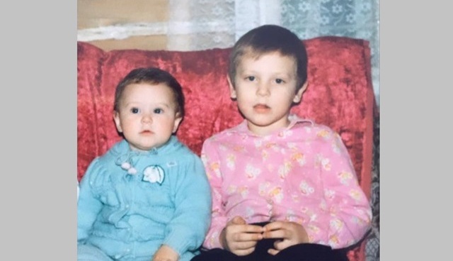 Супруга Ришата Тухватуллина порадовала поклонников своими детскими фотографиями 