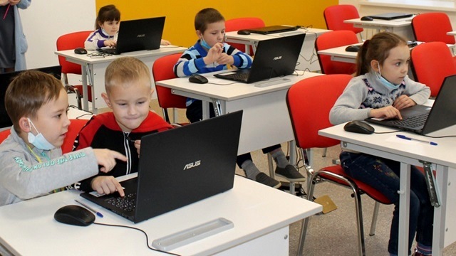 В Татарстане 46 школ планируют оснастить компьютерами на 82 млн рублей по нацпроекту