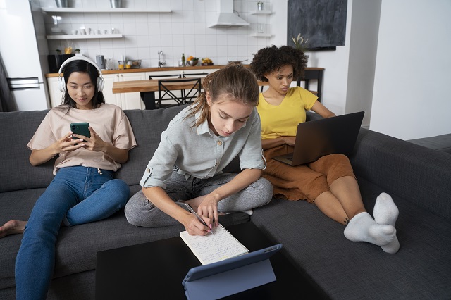 Миронов предложил освободить детей военнослужащих от платы за студенческие общежития