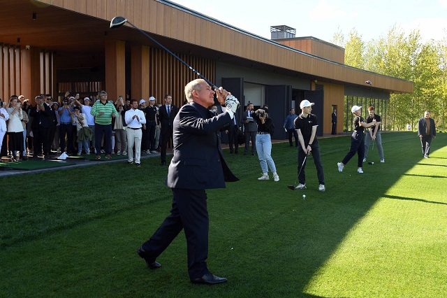 Минниханов принял участие в открытии гольф-клуба «Ак Барс» и детской академии гольфа