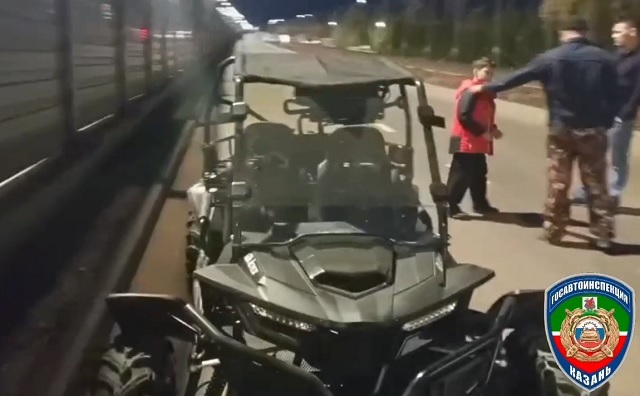 Девятилетнего мальчика за рулем багги ночью задержали казанские автоинспекторы