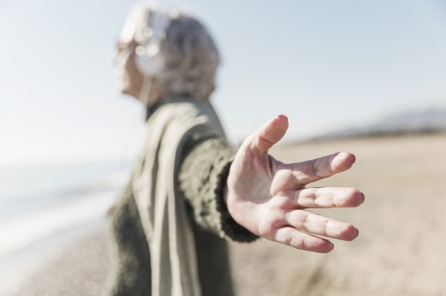 Перестать тревожиться из-за того, что не изменить: рекомендации кардиолога для долголетия