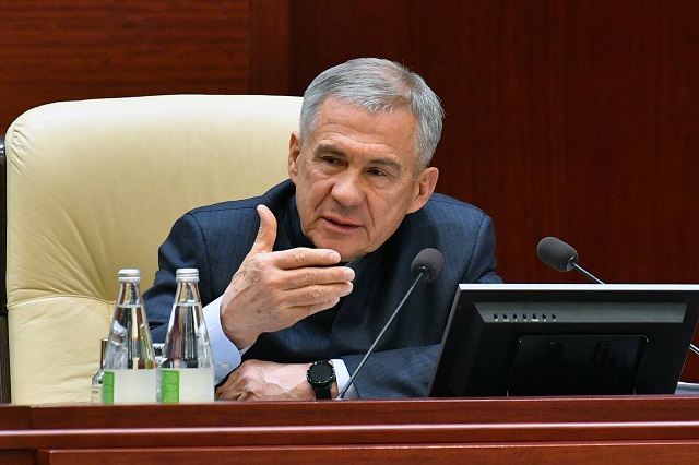 Раис Татарстана поручил проверить все помещения, где живут рабочие агроферм