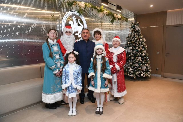 Елки, фестивали и безопасность: ключевые поручения Минниханова перед Новым годом