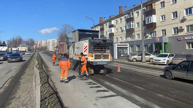 Высокопрочный асфальт и новые тротуары: в Казани начали ремонт Ленинградской 