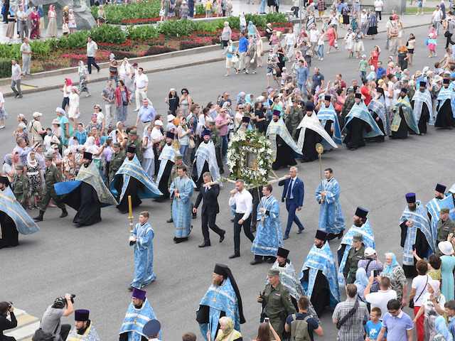 Движение в центре Казани ограничат из-за крестного хода