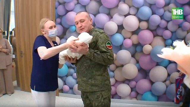 Перинаталь үзәктә шатлыклы мизгел: СВОда катнашучы гаиләләрдә сабыйлар туды