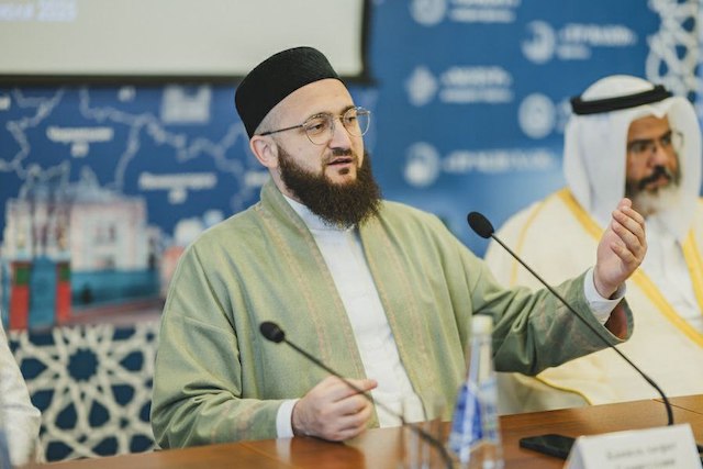 Жителей Татарстана предупредили о мошенниках, выдающих себя за муфтия Камиля Самигуллина