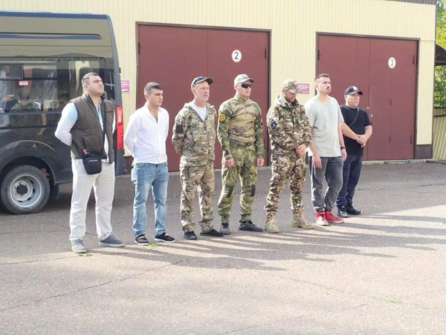 Из Нижнекамска в зону СВО отправилась очередная группа контрактников