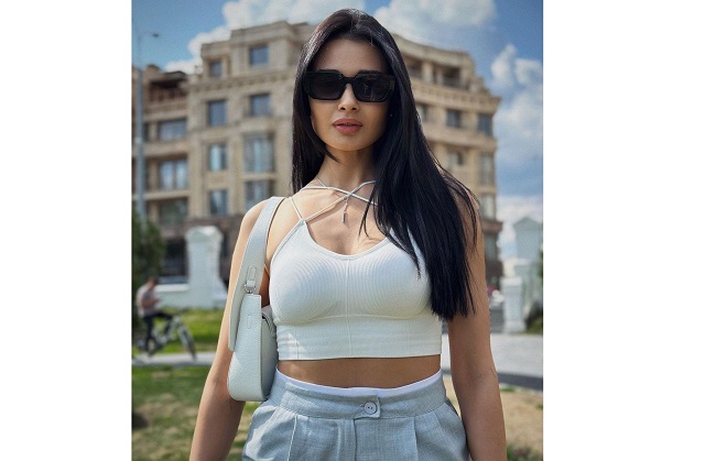 "Әни кеше шулай фотога төшми инде, оятсызлыкның чиге юк" - Гөлназ Асаева яңа фото белән бүлеште