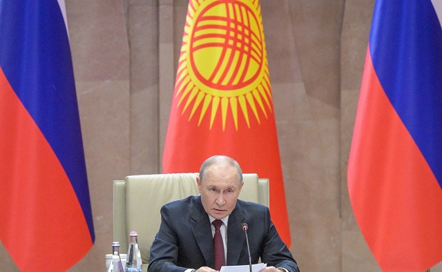 «Некоторые пункты звучат смешно»: главное из заявлений Путина о мирном плане США