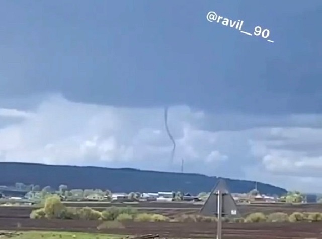 Видео: над Татарстаном пронесся смерч 