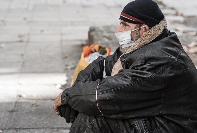 Полицейские Набережных Челнов выдворили из страны 22 мигранта