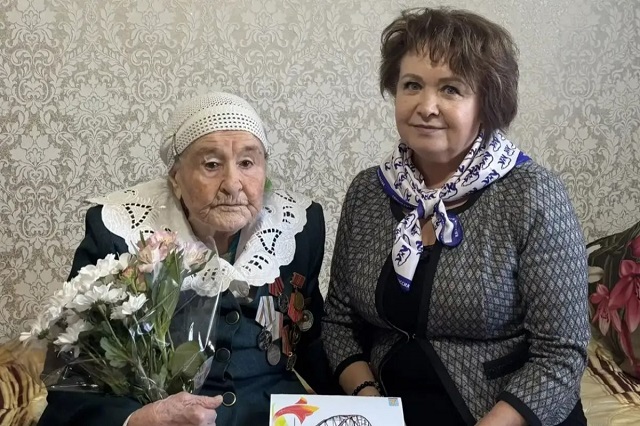 В Мензелинском районе РТ поздравили с 96-летием труженицу тыла Раису Аглееву