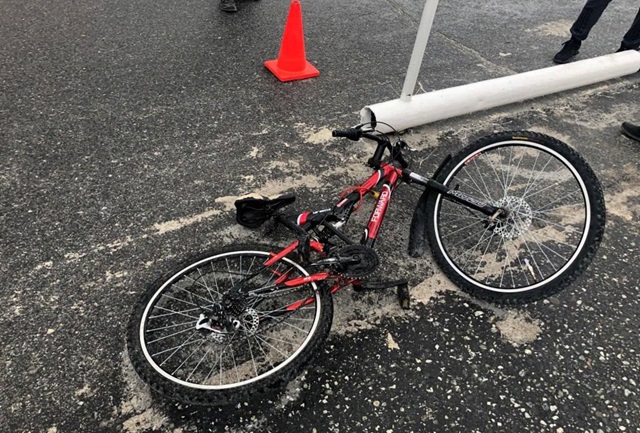 Грузовик снес ребенка на велосипеде, который выехал на трассу в неположенном месте под Казанью