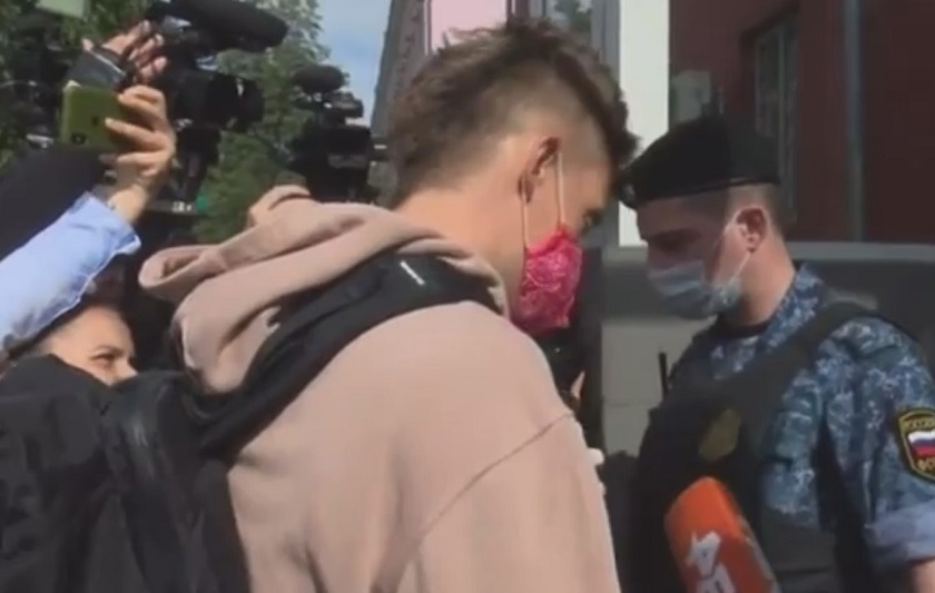 Суд назначил новую экспертизу по делу Юрия Дудя о пропаганде наркотиков