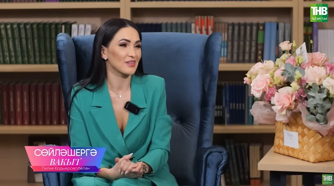 Зинира Рамазанова: "Гастрольләр 15 көннән узса, балалар елап шалтырата"