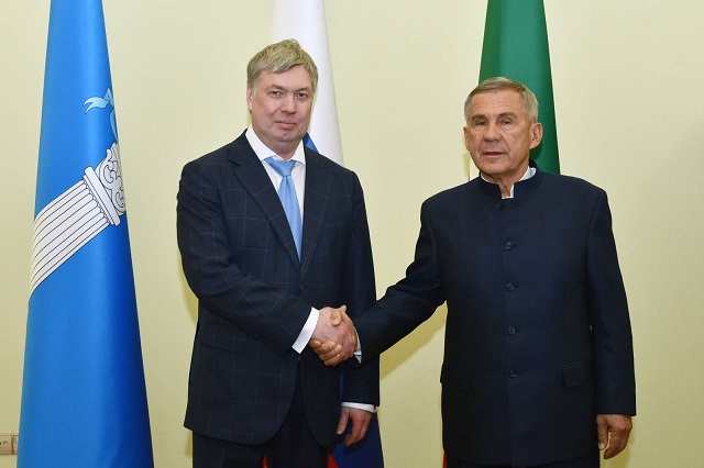 Минниханов: Татарстан и Ульяновскую область исторически связывают добрые отношения