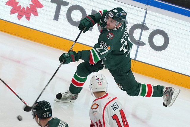 «Ак Барс» уступил «Автомобилисту» со счетом 1:2