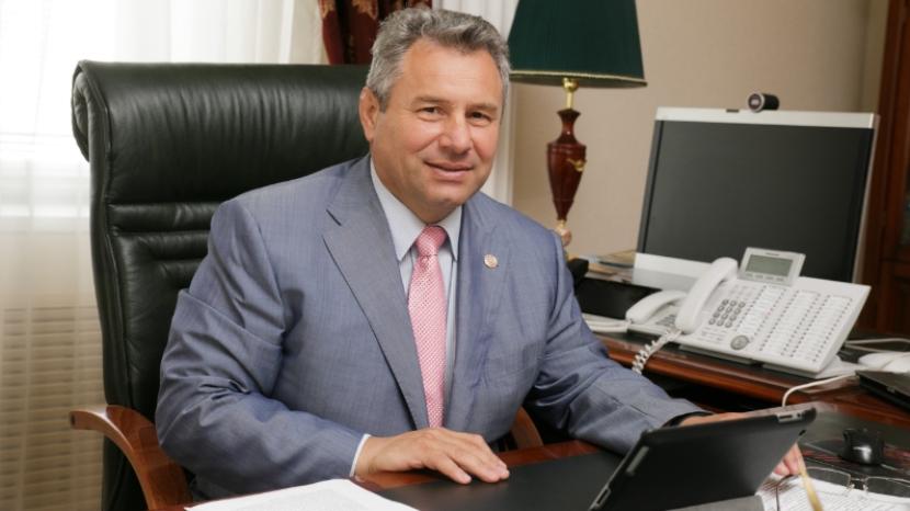 С подозрением на коронавирус госпитализирован глава Высокогорского района