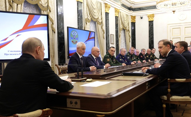 Президент РФ: благодаря операторам БПЛА поражается до половины техники противника