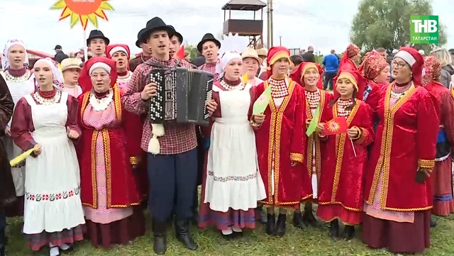 Мамадыш районының Җөриендә Питрау: «Керәшен чибәре», батырлар көрәше һәм таң атканчы күңел ачу