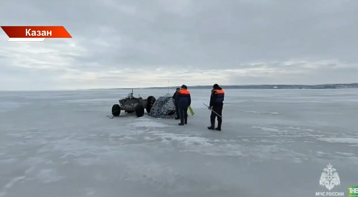 Татарстан коткаручылары Казансу елгасыннан 74 яшьлек балыкчыны тартып чыгара