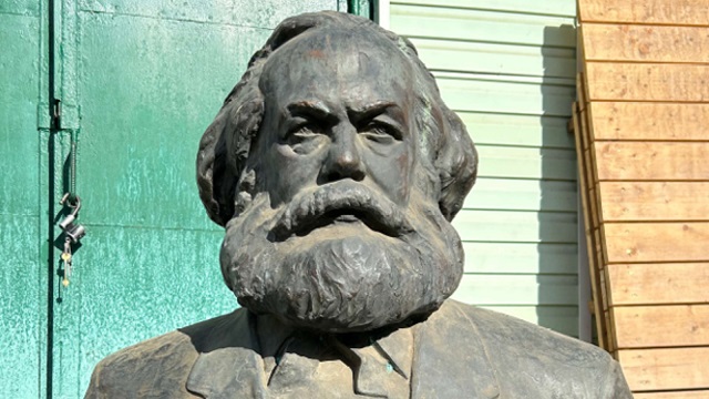 Спустя 20 лет — домой: бюст Карла Маркса вернется на одноименную улицу в Казани