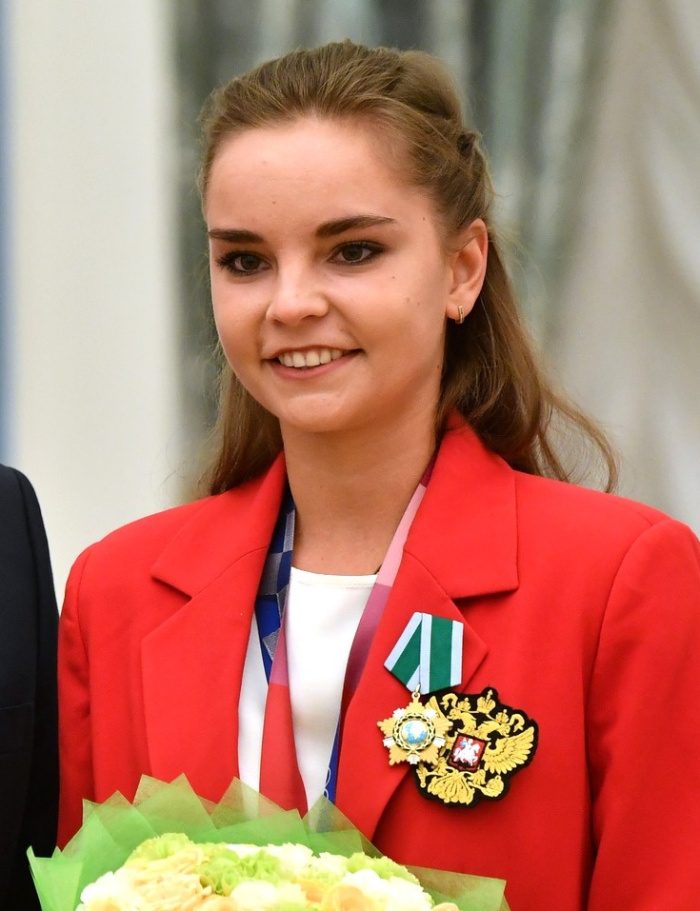 Дина Аверина стала 15-кратной чемпионкой мира по художественной гимнастике