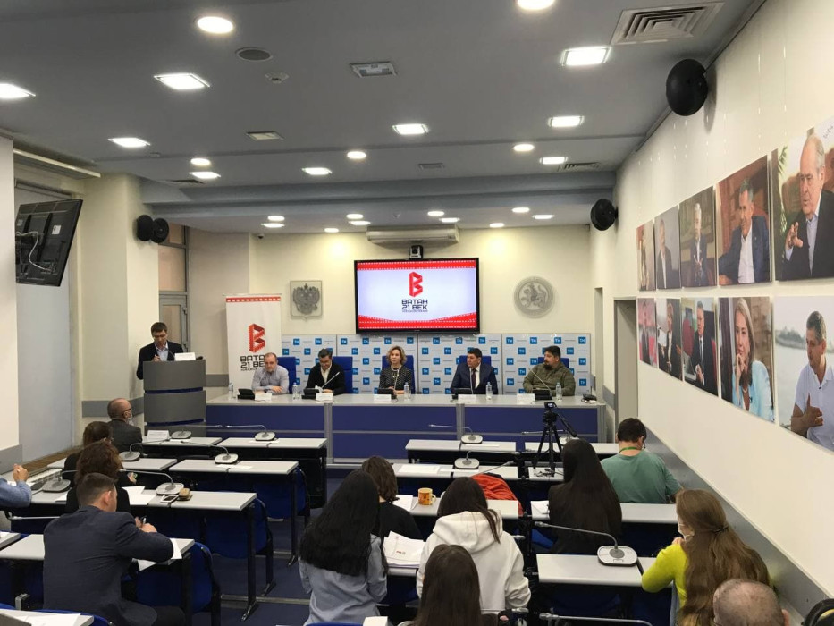 Прямая трансляция на ТНВ: пресс-конференция от создателей сериала «Бер-бер хәл» кинокомпании «Ватан 21 век»