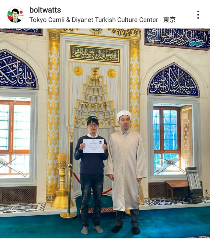 Татар телен өйрәнгән япон егете ислам динен кабул итте