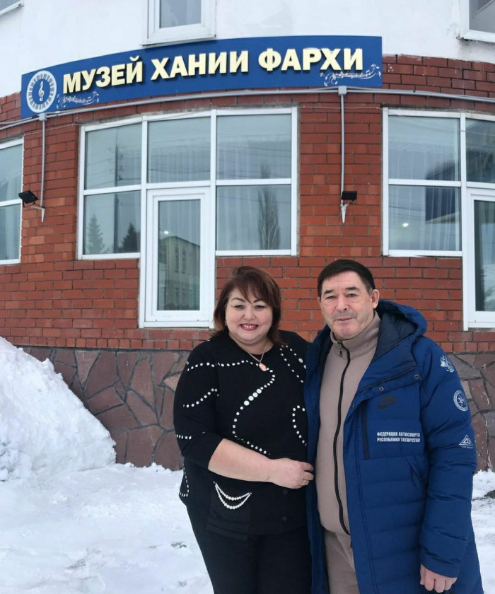 Салават Фәтхетдинов Хәния Фәрхи музеенда булган
