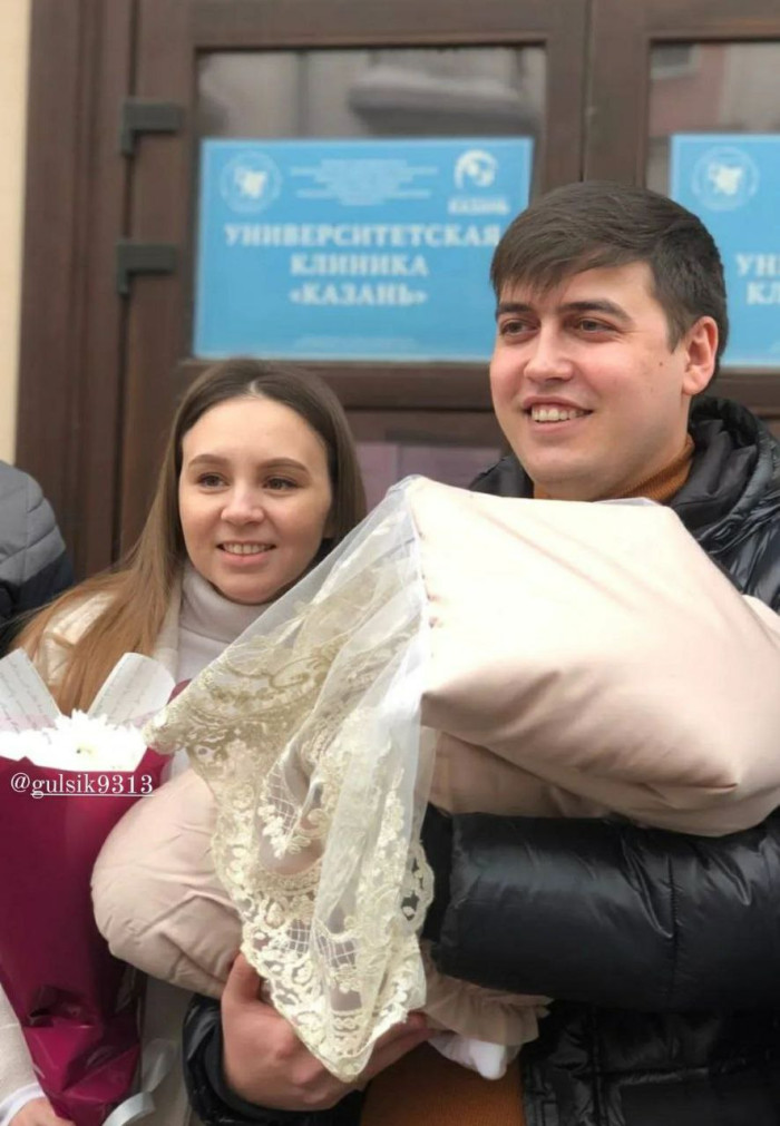 Гөлсирин Абдуллина һәм Азат Абитов балаларына исем куштырдылар