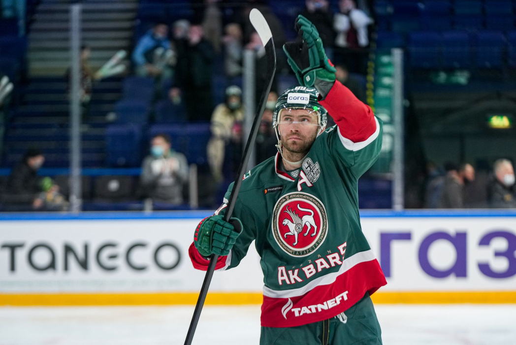 Артем Лукоянов подписал новый контракт с «Ак Барсом»