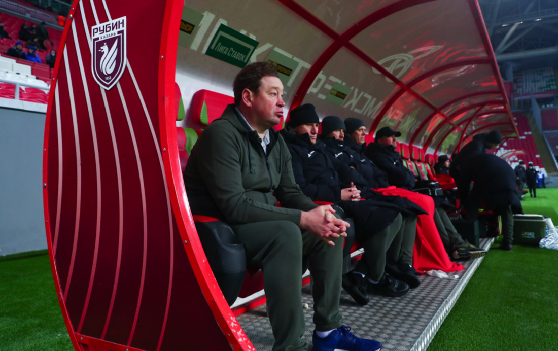 Слуцкий не попал в список претендентов на лучшего тренера месяца в РПЛ