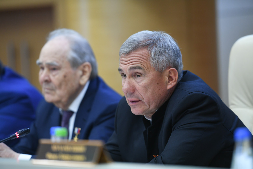 Рустам Минниханов назвал сумму выплат, полученных семьями татарстанцев с детьми