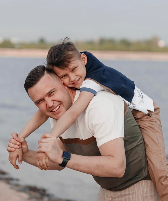 Элек Сабан туена тиен-тиен акча җыя идек, шашлыкны да елга бер генә ашый идек, кичке уеннарга чыга идек: җырчы Азат Фазлыев балачак Сабантуйларын сагына