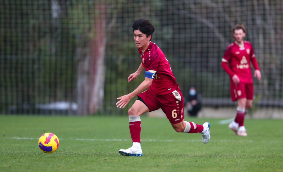 Хван Ин Бом приостановил контракт с «Рубином»