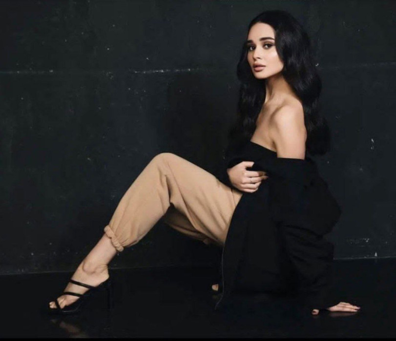 Гөлназ Асаева икенче бала алып кайтырга теләмәве турында әйтте