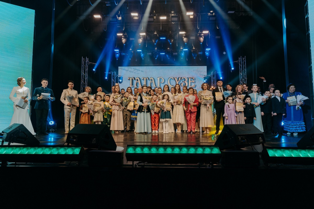 Театр артистлары Илнур Закиров һәм Зөлфия Вәлиева дәрәҗәле бүләккә ия булдылар