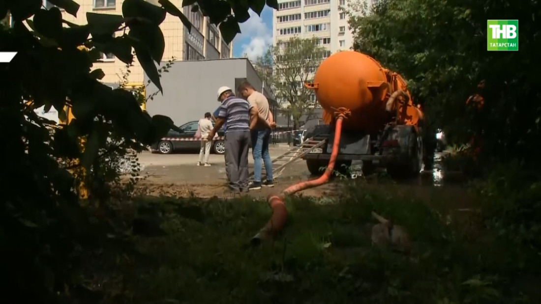 Бер ай эчендә Казанда су торбалары өстендә җир убылып, 8 авария килеп чыккан