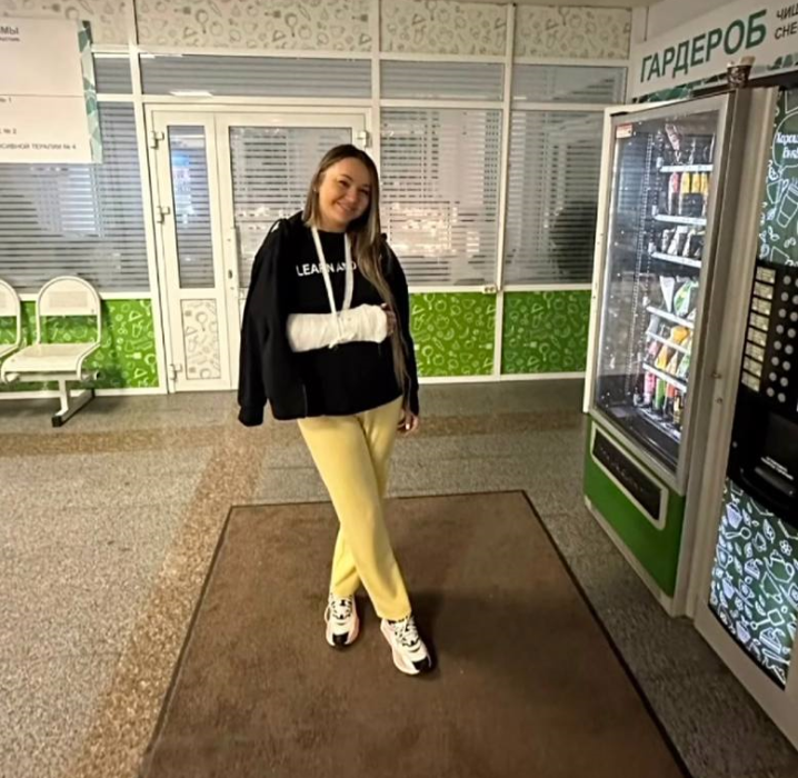 Җырчы Иркә кулын сындырган - видео