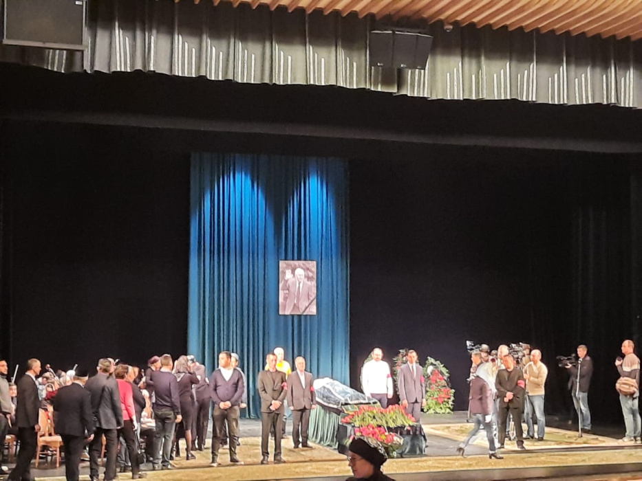 Казанда Разил Вәлиев белән хушлашу мәрасиме башланды