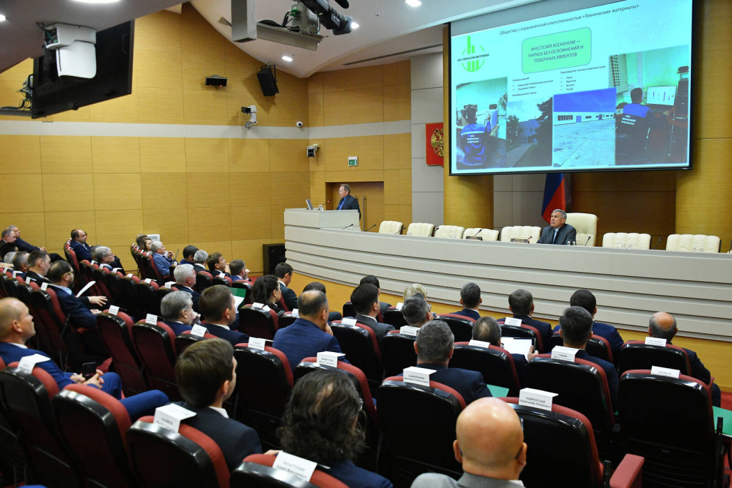 Минниханов провел заседание Совета директоров АО «Татнефтехиминвест-холдинг»