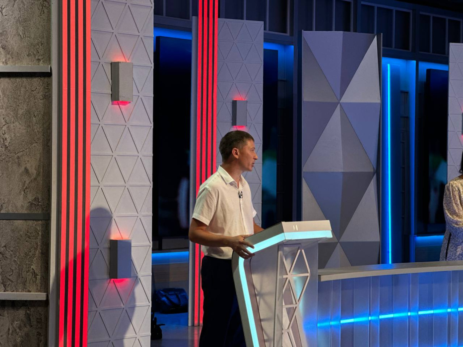 Укытучы Рамил Ханнанов: Исемнәр алыштырып, документ тутырып укытучы балага бирергә тиешле кадерле вакытын югалта